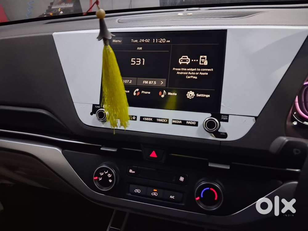 Kia Carens Petrol 2024