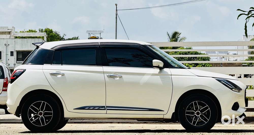 Maruti Suzuki Swift Vxi Optional, 2024, Petrol