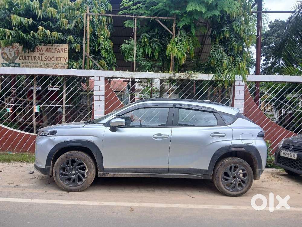 Well Maintained.brand New Condition