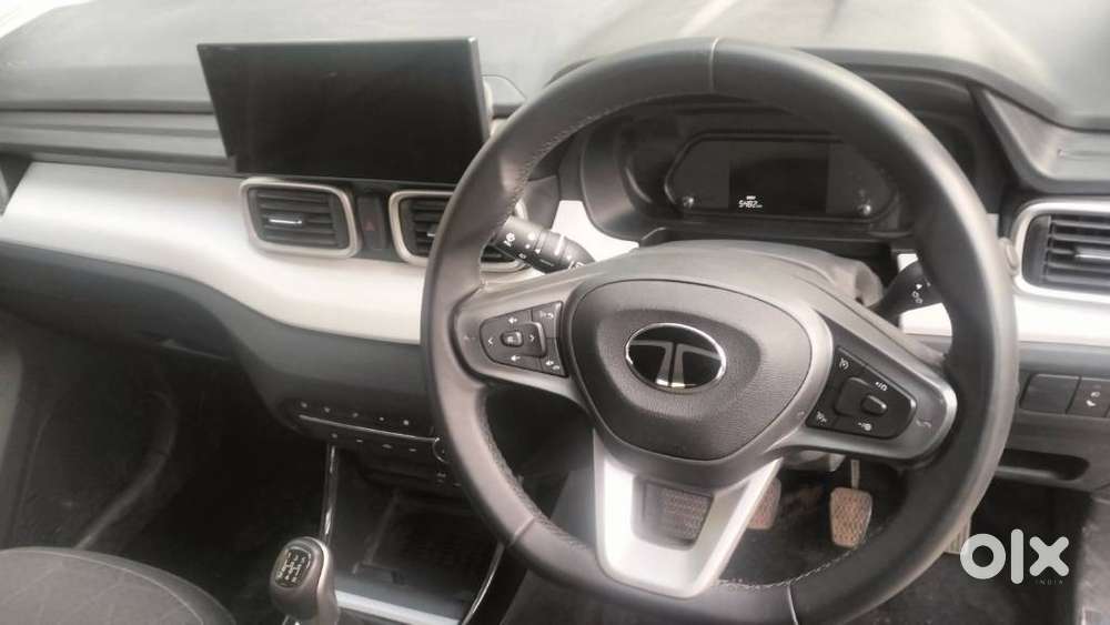 Tata Punch Creative, 2025, Petrol