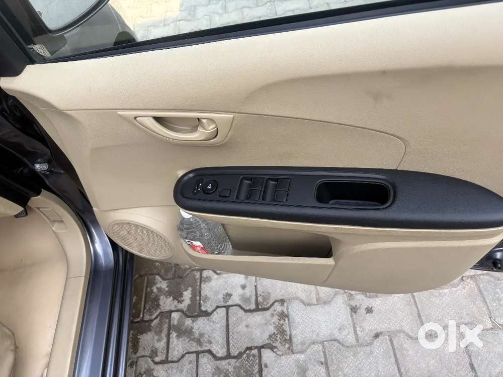 2018 Honda Amaze S ( Pride Edition)petrol Manual