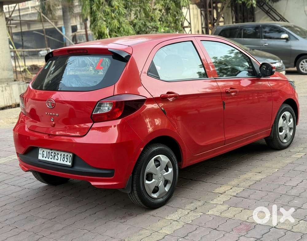 Tata Tiago, 2022, Petrol