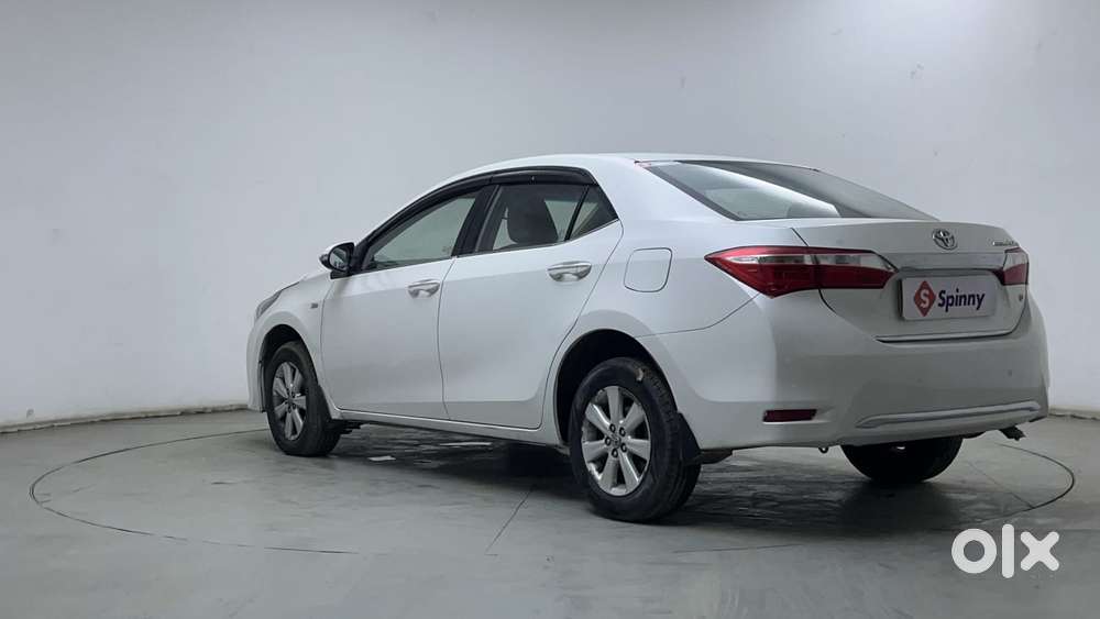 Toyota Corolla Altis G At, 2015, Petrol