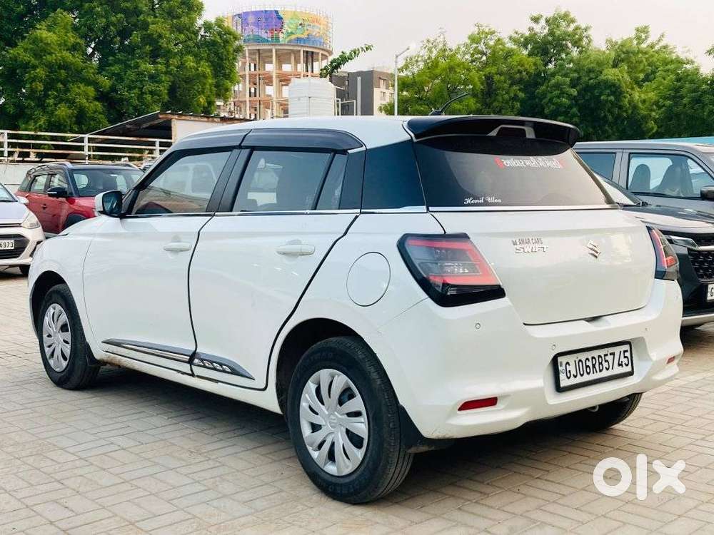 Maruti Suzuki New-gen Swift Vxi, 2025, Petrol