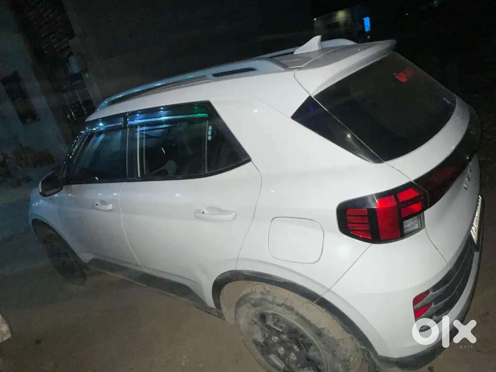 Venue Brand New Condition