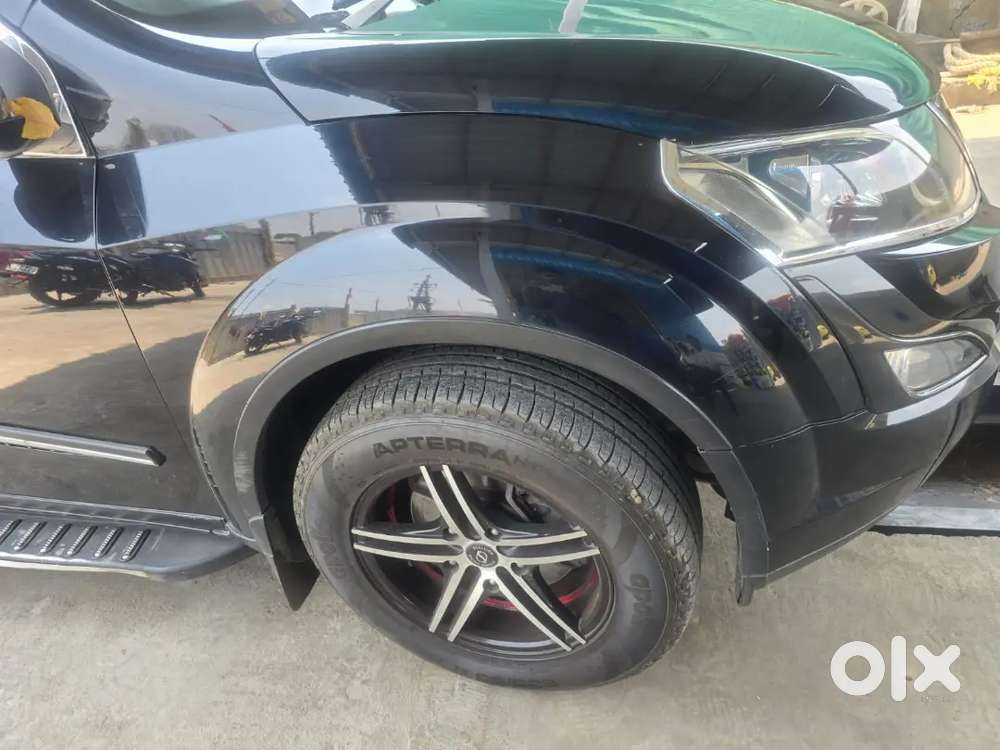 Mahindra Xuv500 2018 Diesel 130000 Km Driven