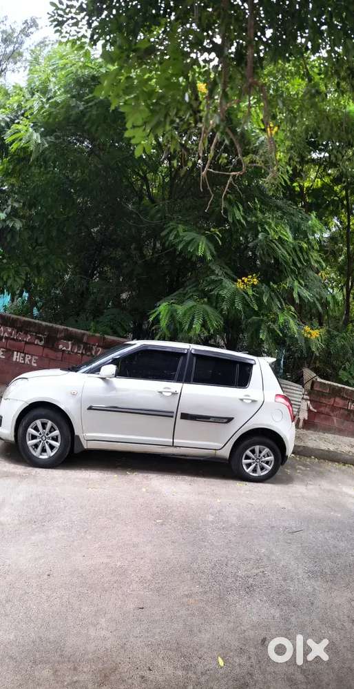 White Swift 4th Owner In Very Good Condition Zxi Top End Petrol