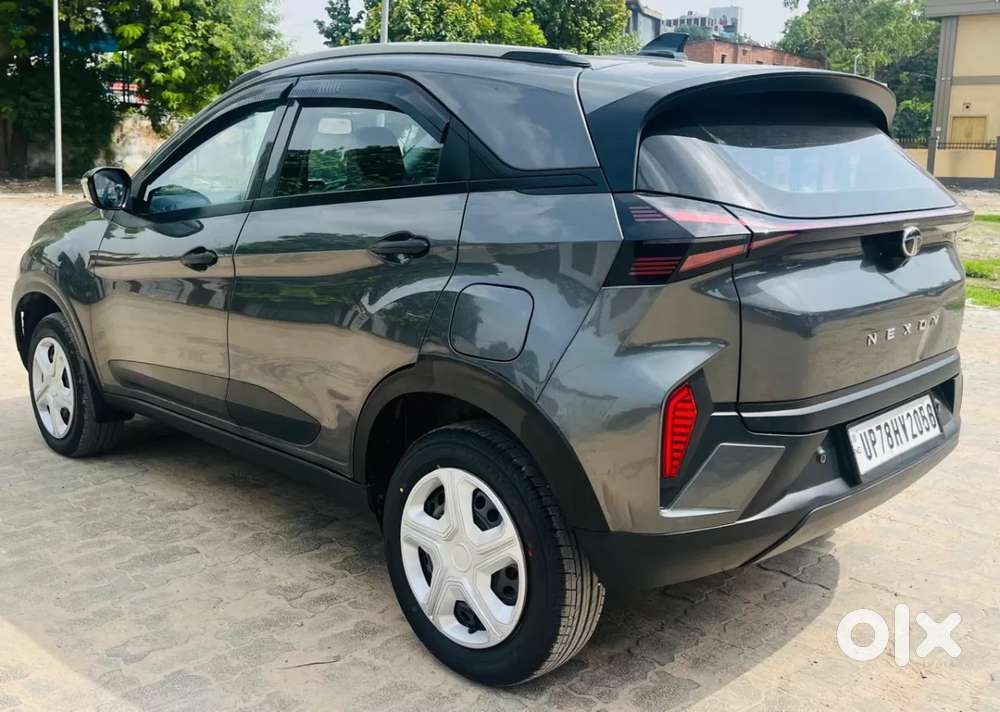 Tata Nexon Smart Plus S 1.2 Revotron Petrol 5 Mt, 2024, Petrol
