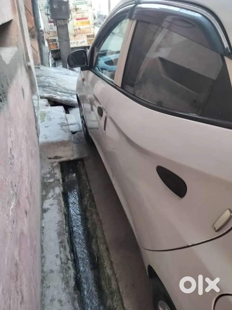 Hyundai Eon Magna 2011 Petrol