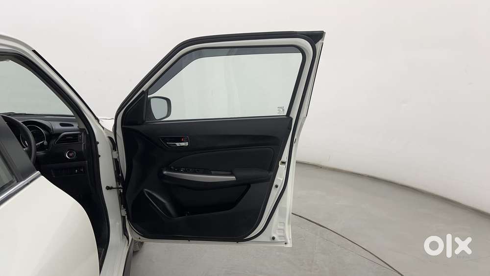 Maruti Suzuki Swift 1.3 Zxi, 2023, Petrol