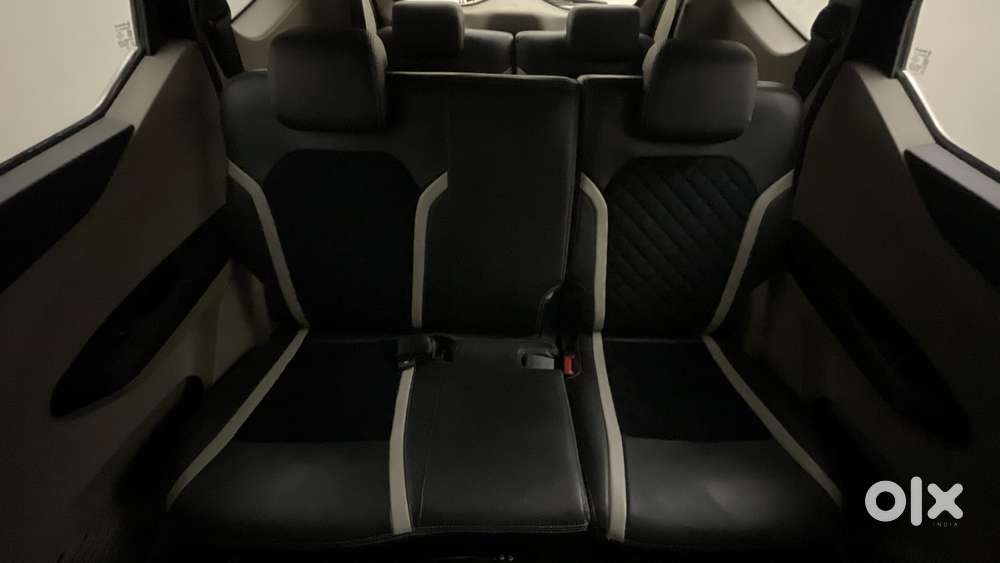 Renault Triber Rxz, 2022, Petrol