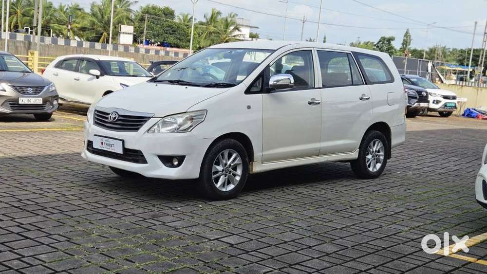 Toyota Innova 2.5 G (diesel) 8 Seater, 2012, Diesel