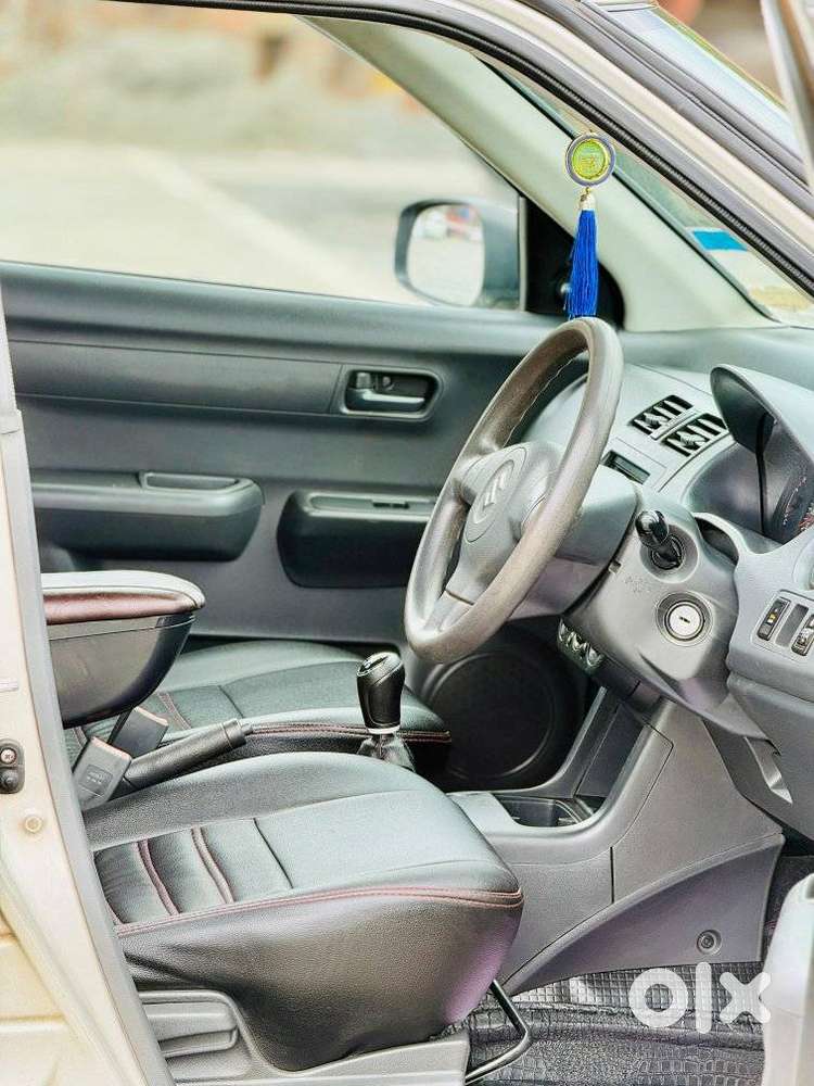 Maruti Suzuki Swift Dzire Lxi Optional-o, 1999, Petrol