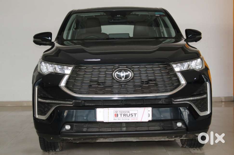 Toyota Innova Hycross 2.0 Zx Hybrid 7 Str, 2023, Petrol