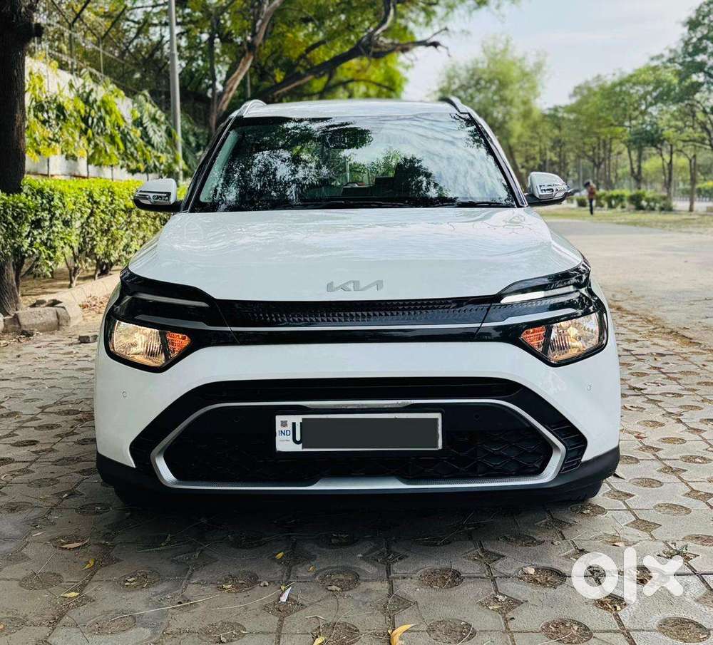 Kia Carens, 2024, Petrol