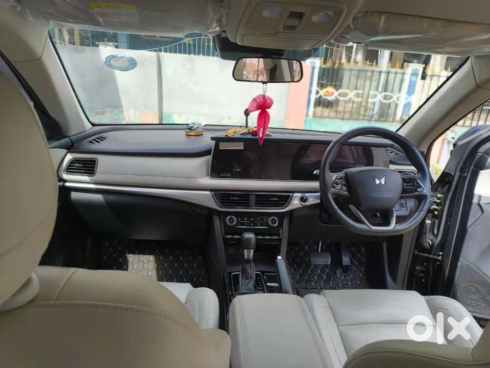 Mahindra Xuv700 2024