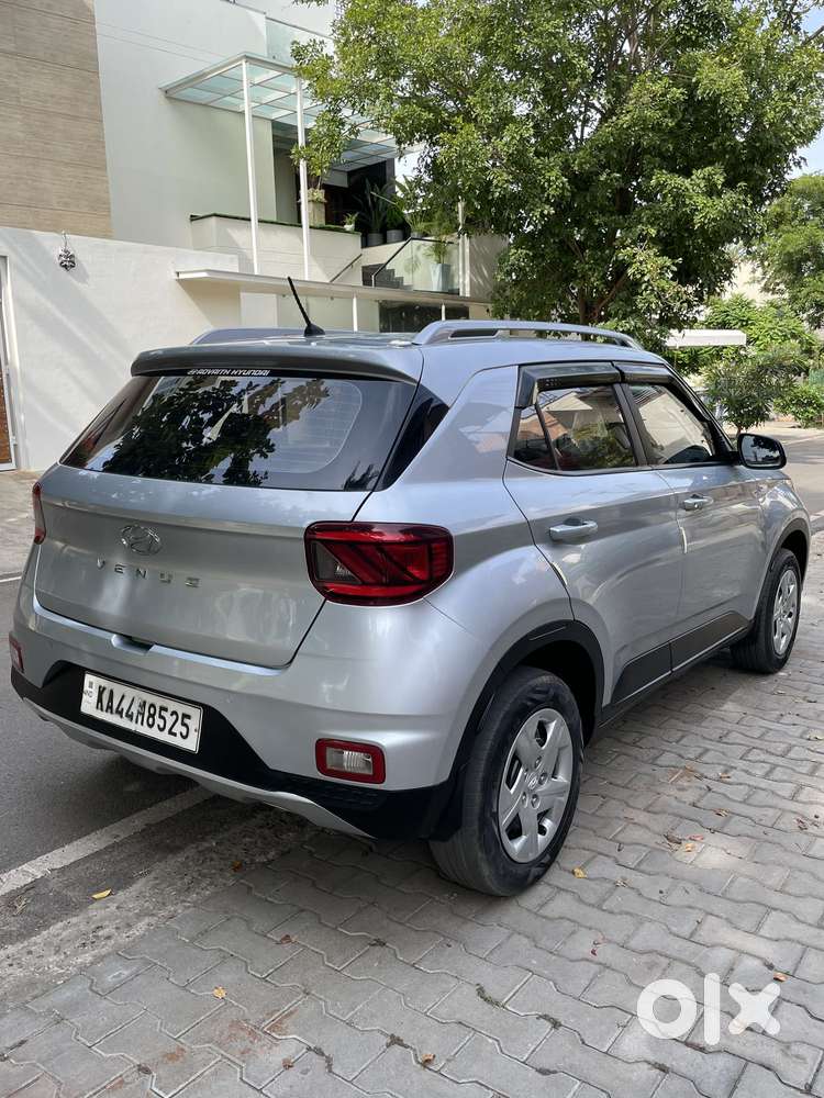Hyundai Venue S 1.2 Petrol, 2022, Petrol