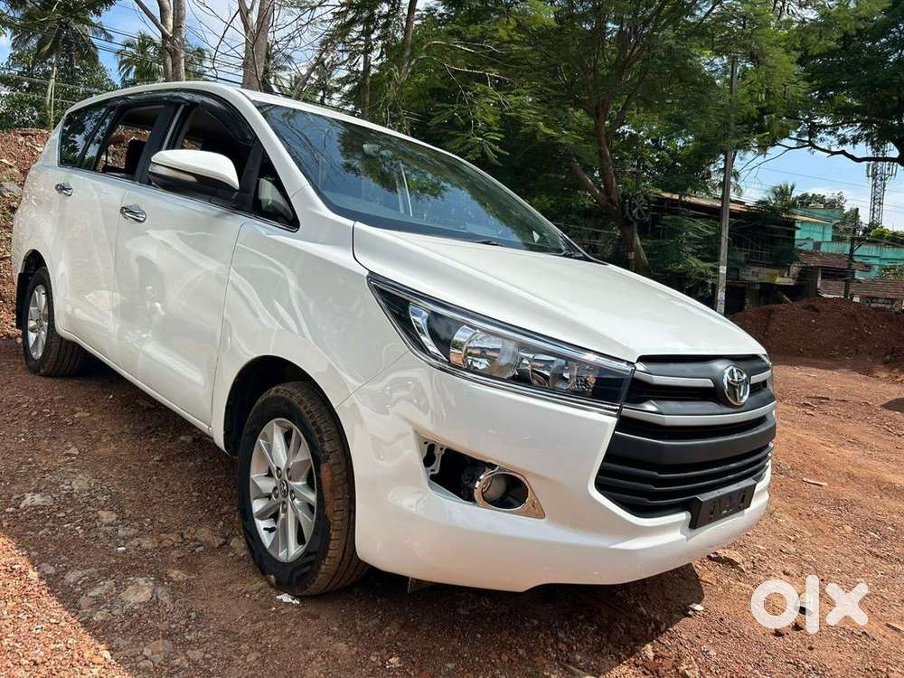 Toyota Innova Crysta 2017 Diesel Well Maintained