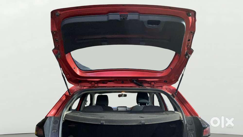 Tata Altroz Xm Plus Petrol, 2023, Petrol