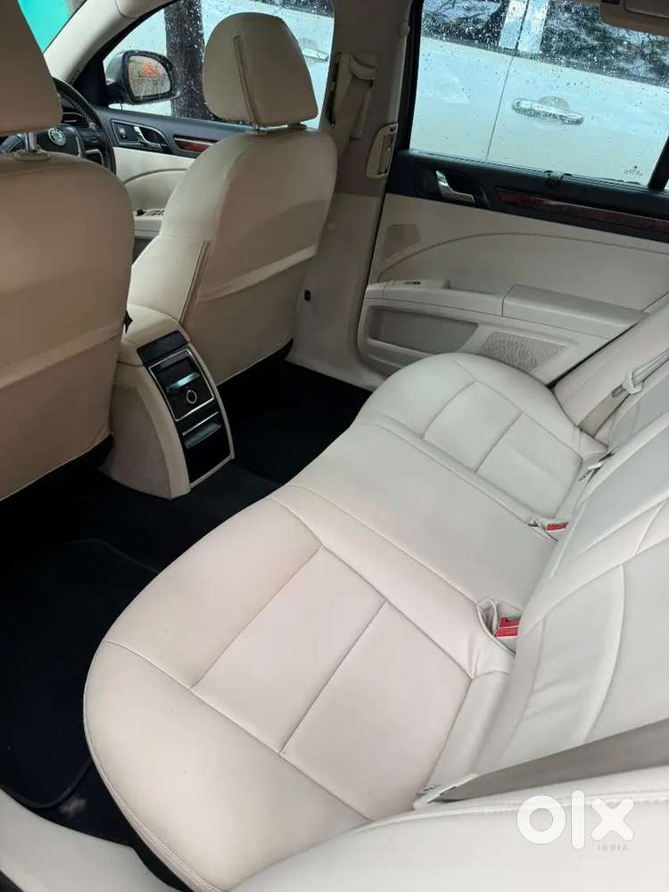 Skoda Superb Elegance 2013