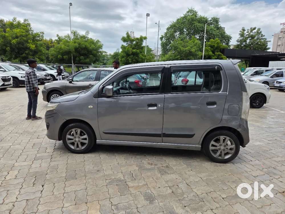 Maruti Suzuki Stingray Vxi, 2015, Petrol