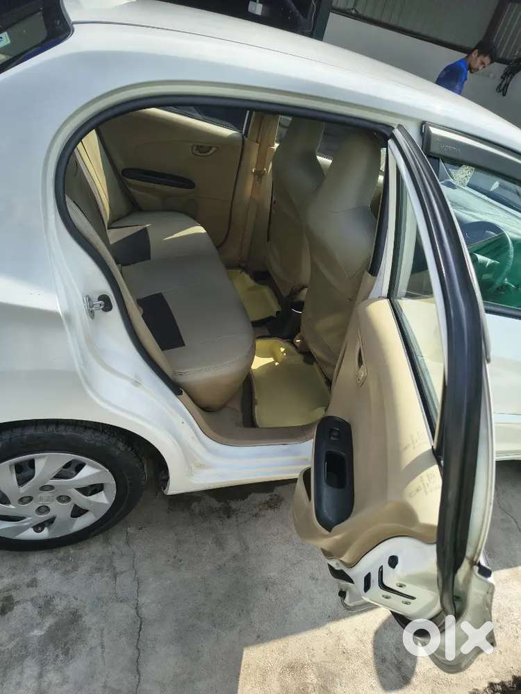 Honda Amaze Special 2014 Millage 26km Per Litre. Iam Owner.