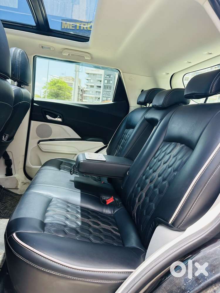 Mahindra Xuv 3xo Ax7 Diesel Mt, 2024, Diesel
