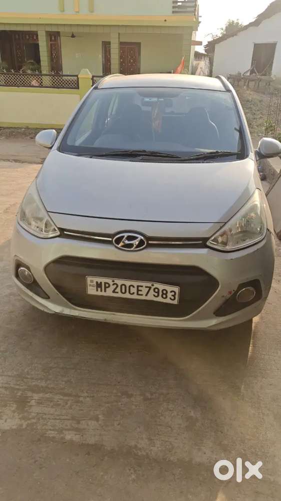 Hyundai Grand I10 2015 Petrol 100000 Km Driven