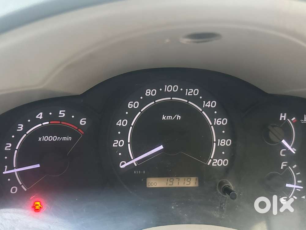 Toyota Innova Diesel 2010 Km Driven