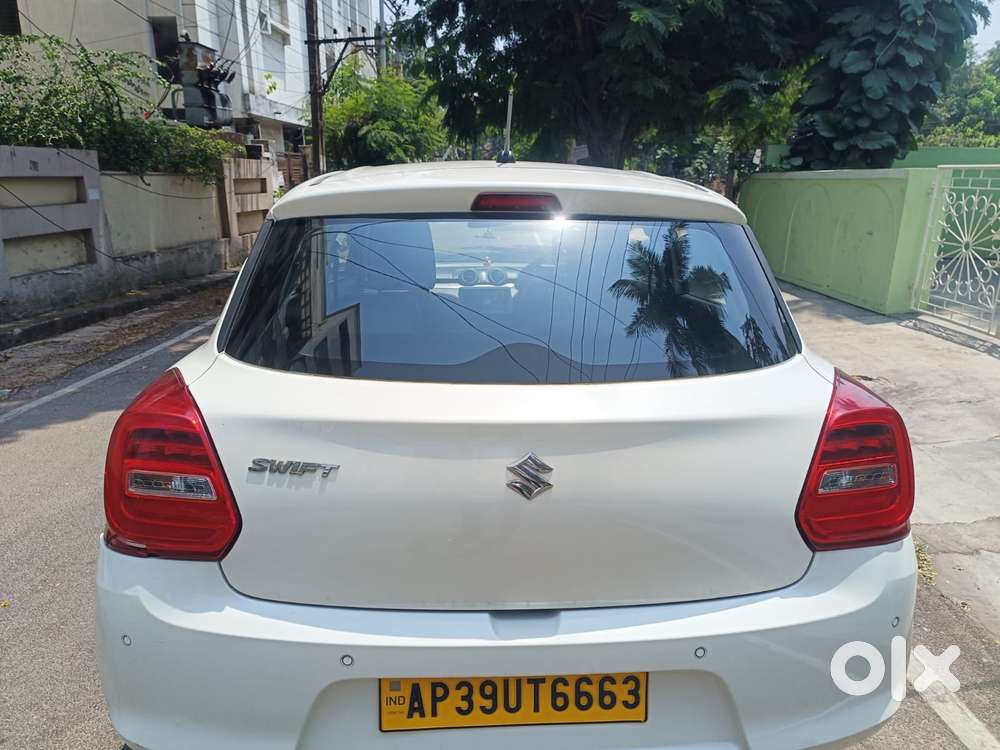 Maruti Suzuki Swift Vxi + Manual, 2023, Petrol