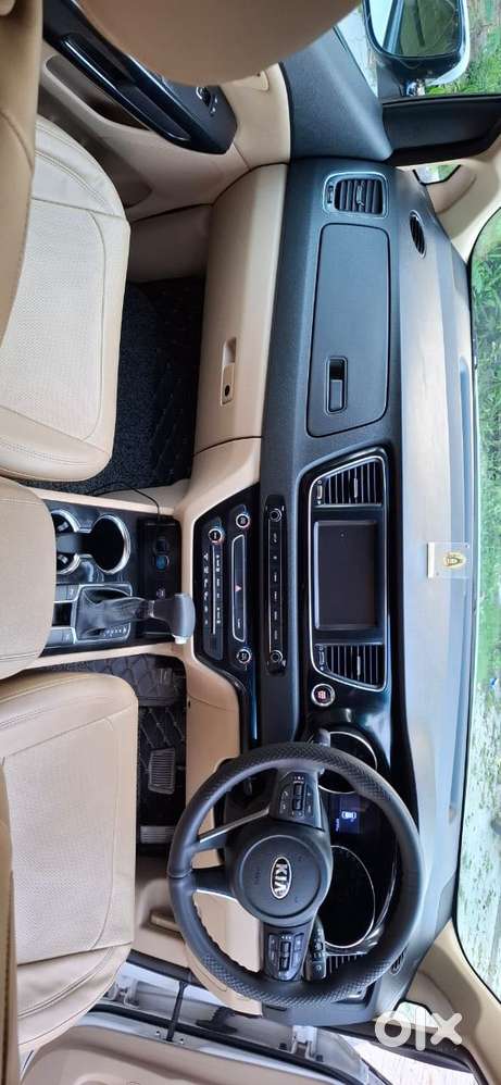 Kia Carnival Premium, 2020, Diesel