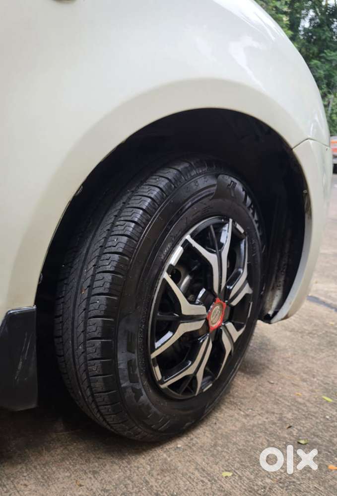 Maruti Suzuki Swift Vxi Cng, 2010, Cng & Hybrids