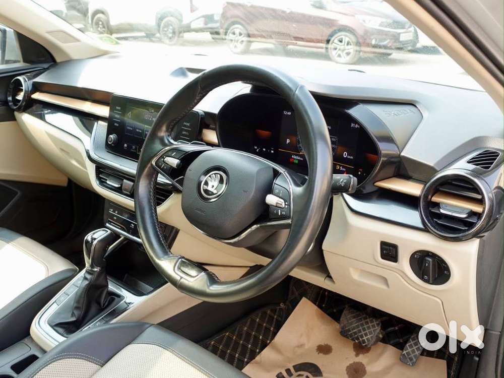 Skoda Slavia 1.0 Tsi Style, 2022, Petrol