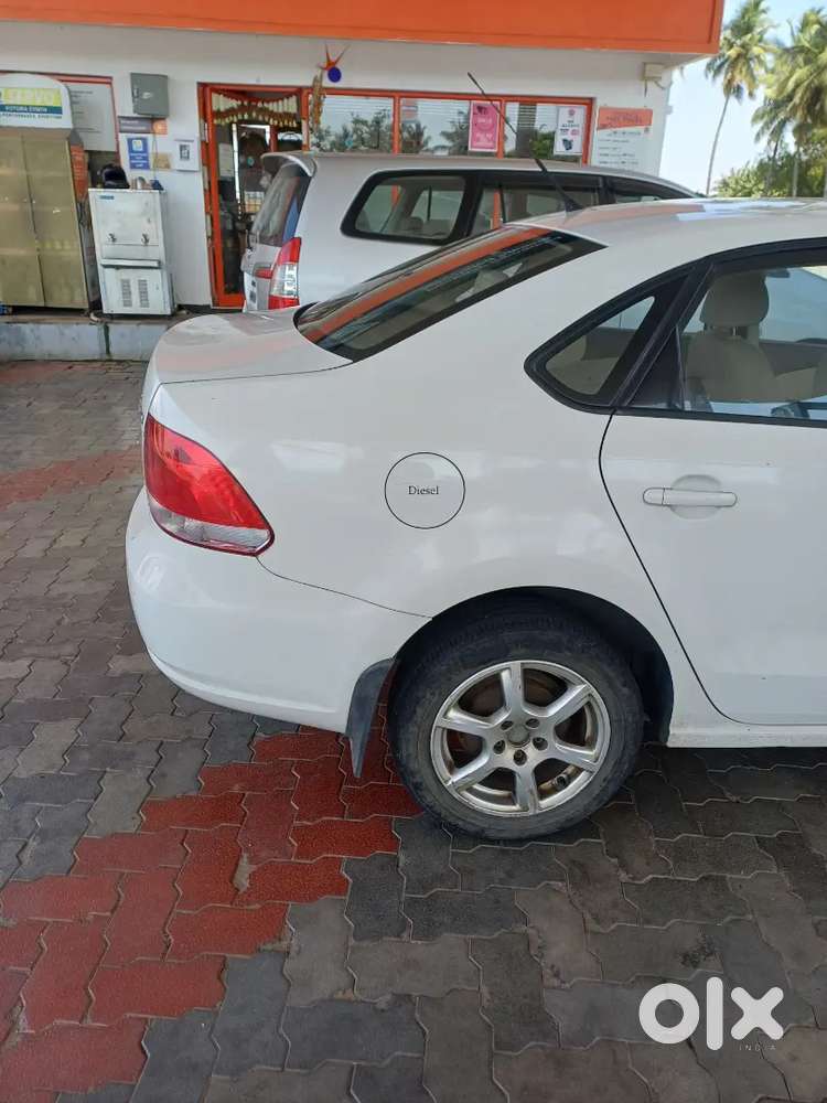 Volkswagen Vento Diesel 1.6 Highline 2012 Model