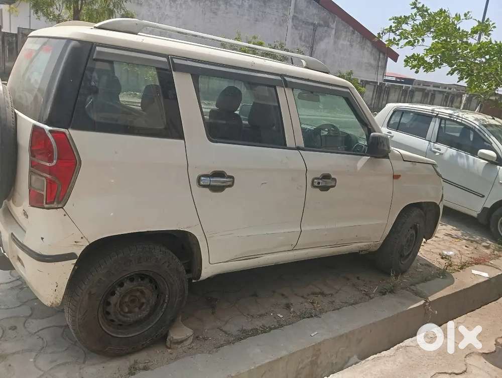 Mahindra Tuv 300 2018 Diesel 82000 Km Driven