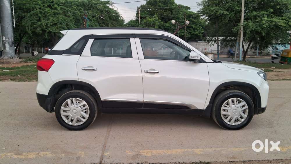 Maruti Suzuki Brezza 1.5 Lxi Cng, 2022, Cng & Hybrids
