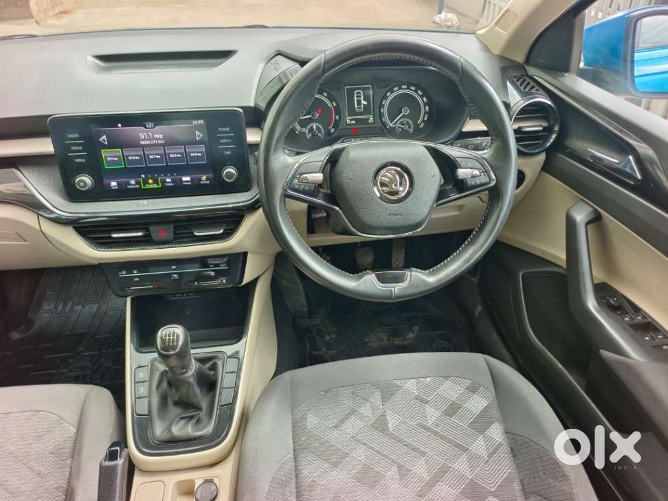 Skoda Slavia Ambition 1.0l Tsi Mt, 2023, Petrol