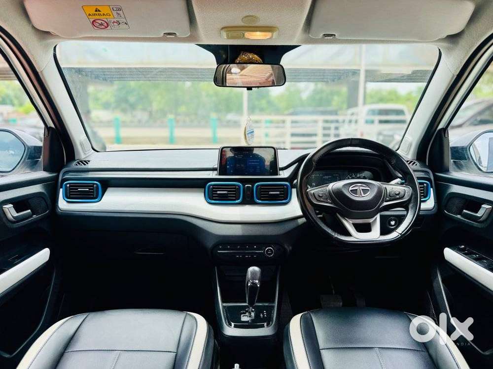 Tata Punch 1.2 Revotron Creative Dual Tone, 2021, Petrol