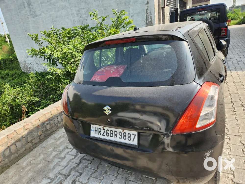 Maruti Suzuki Swift Lxi Petrol 2012