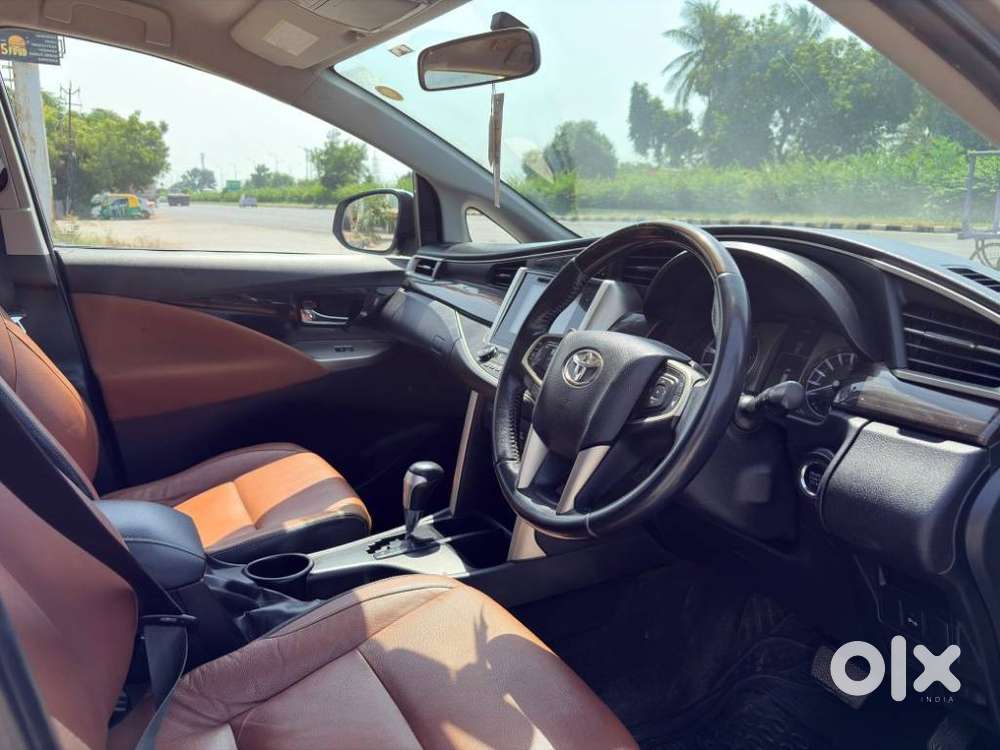 Toyota Innova Crysta 2.8z Automatic, 2016, Diesel