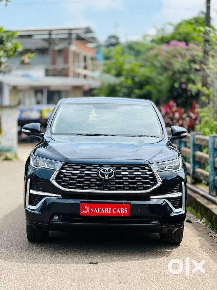 Toyota Innova Hycross 2.0 Zx Hybrid 7 Str, 2023, Petrol