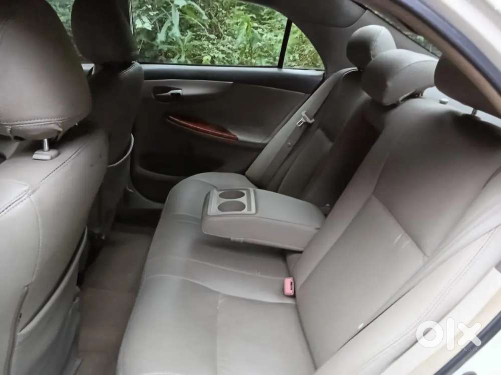 Toyota Corolla Altis 2010 Petrol Automatic
