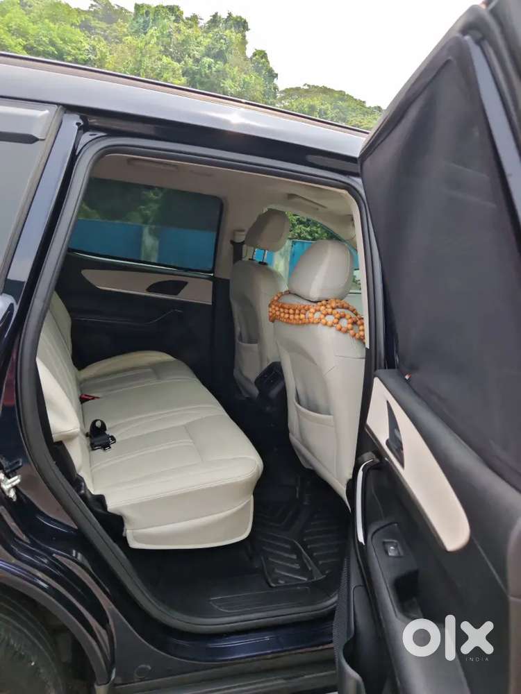 Mahindra Xuv700 Automatic Ax5 Seater 2024 Diesel 24000 Km Driven