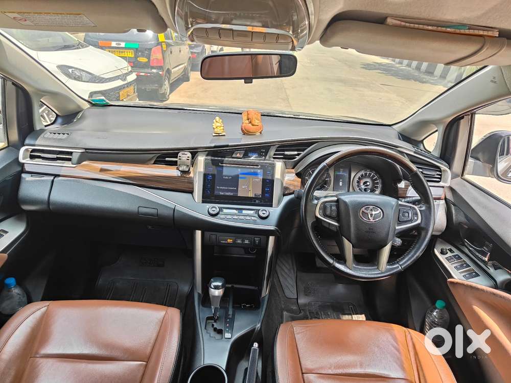 Toyota Innova Crysta 2.8z Automatic, 2016, Diesel