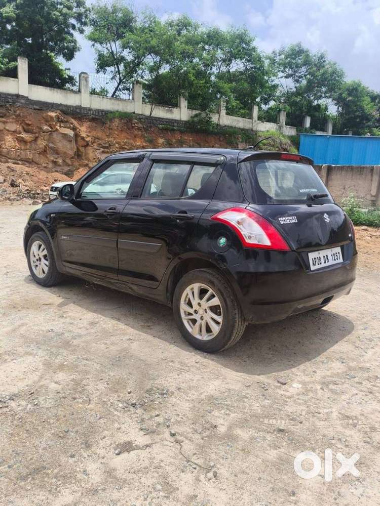 Maruti Suzuki Swift Vvt Zxi, 2012, Petrol