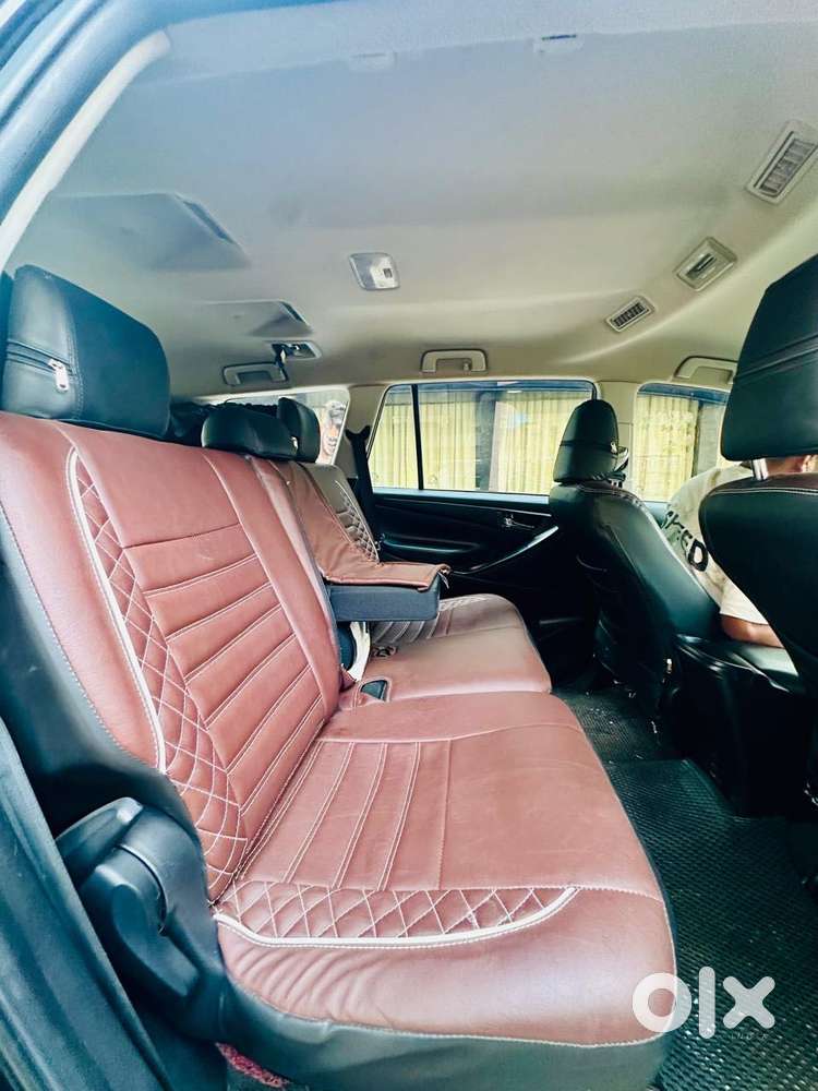 Toyota Innova Crysta 2.4 G Mt, 2023, Diesel