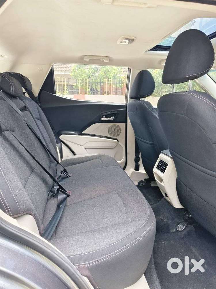 Mahindra Xuv 3xo Ax5 Ds Mt, 2024, Diesel