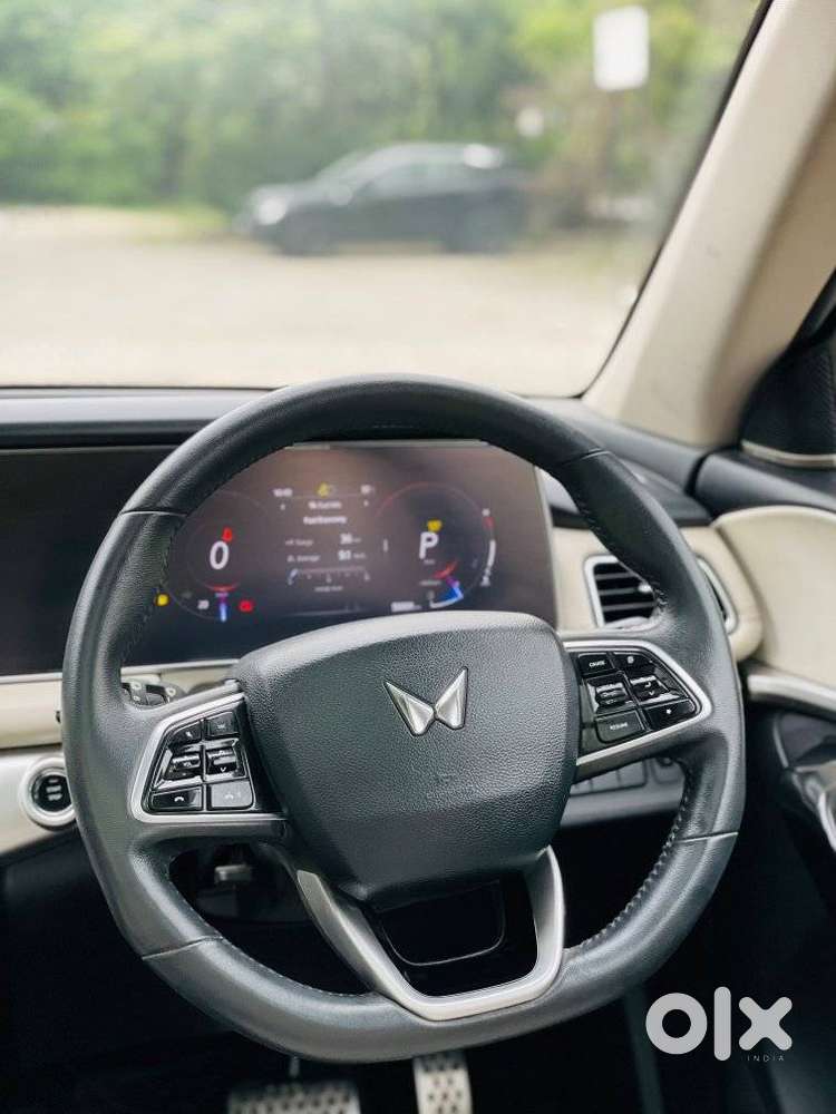 Mahindra Xuv700 2.2 Ax 7 Diesel At Str Awd, 2022, Diesel
