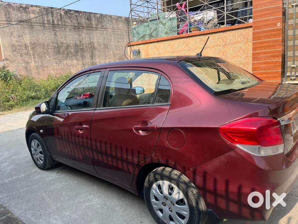Honda Amaze 2015 Petrol Well Maintained