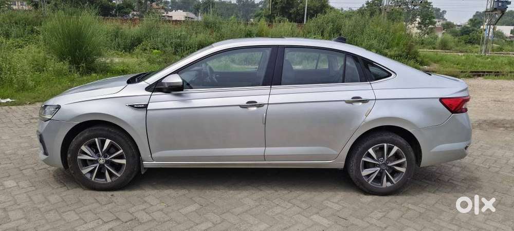 Skoda Slavia 1.0 Tsi Style, 2022, Petrol